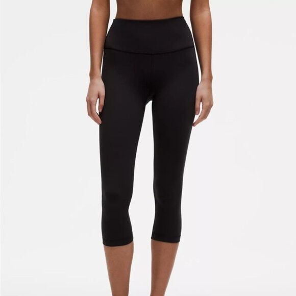 Lululemon Black Wunder Train High-Rise Crop Legging size 2 - Picture 1 of 9